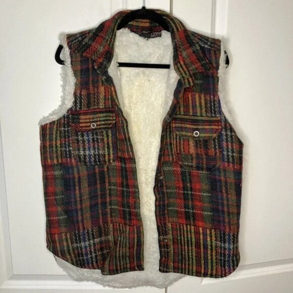 Vintage Urban Wool Blend Patchwork Plaid Faux Sherpa Lined Vest - Picture 3 of 6